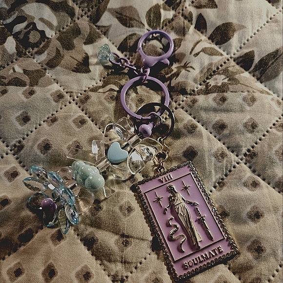 Soulmates Lavender and Aqua Keychain with Flower Charm - Picture 7 of 7